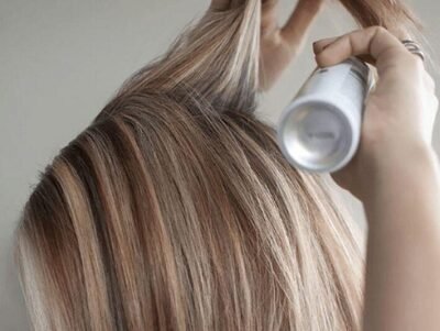 10 būdų, kaip įveikti riebius plaukus