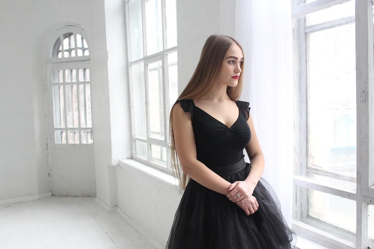 young woman, white hall, window, young woman, window, window, window, window, window