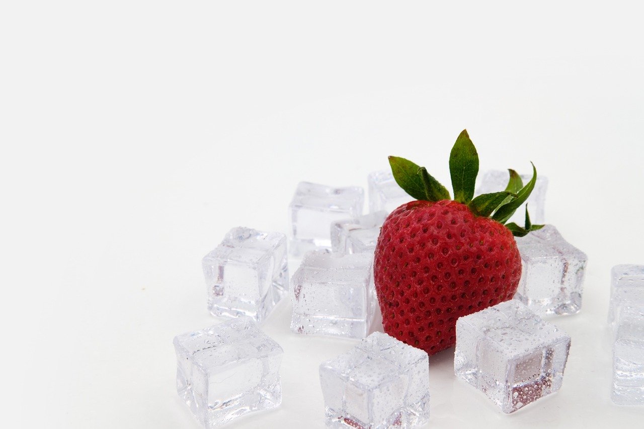 strawberries, ice cream, ice cubes, cool, fresh, fruit, food, meal, yummy, vitamins, healthy, cute, ice cubes, ice cubes, ice cubes, ice cubes, ice cubes