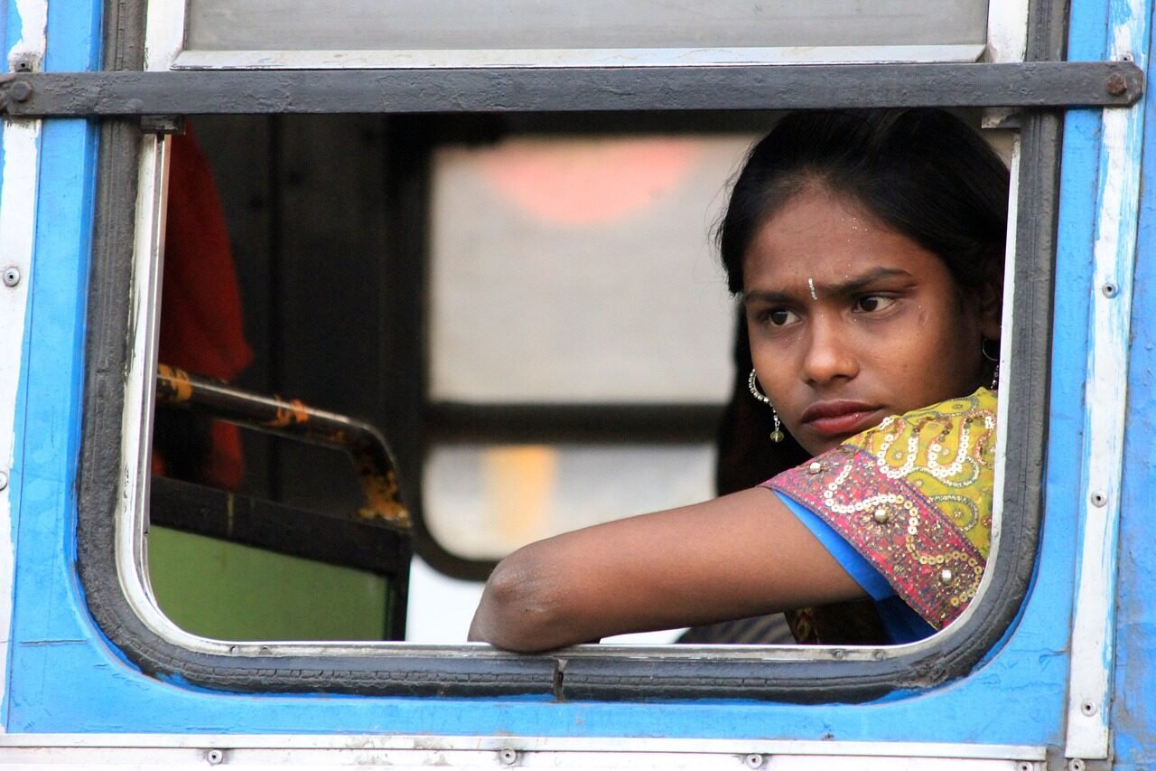 india, woman, look, bus, person, indian, travel, culture
