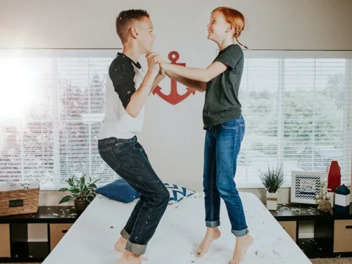 Žaidimas „Tiesa ar užduotis“: 670 klausimų ir užduočių suaugusiųjų kompanijai (6 dalis)