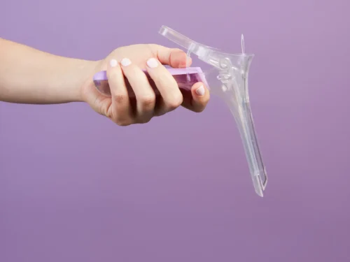 Informacinis gidas: kaip ginekologinio tyrimo metu įvedamas makšties skėtiklis