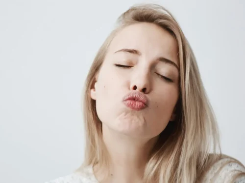 Oralinio sekso pamoka merginai (3) Žaidimas kvėpavimu (kitoks…)