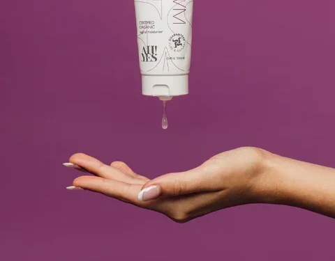 Pirmas kartas: Tinkamiausi lubrikantai mylintis pirmą kartą