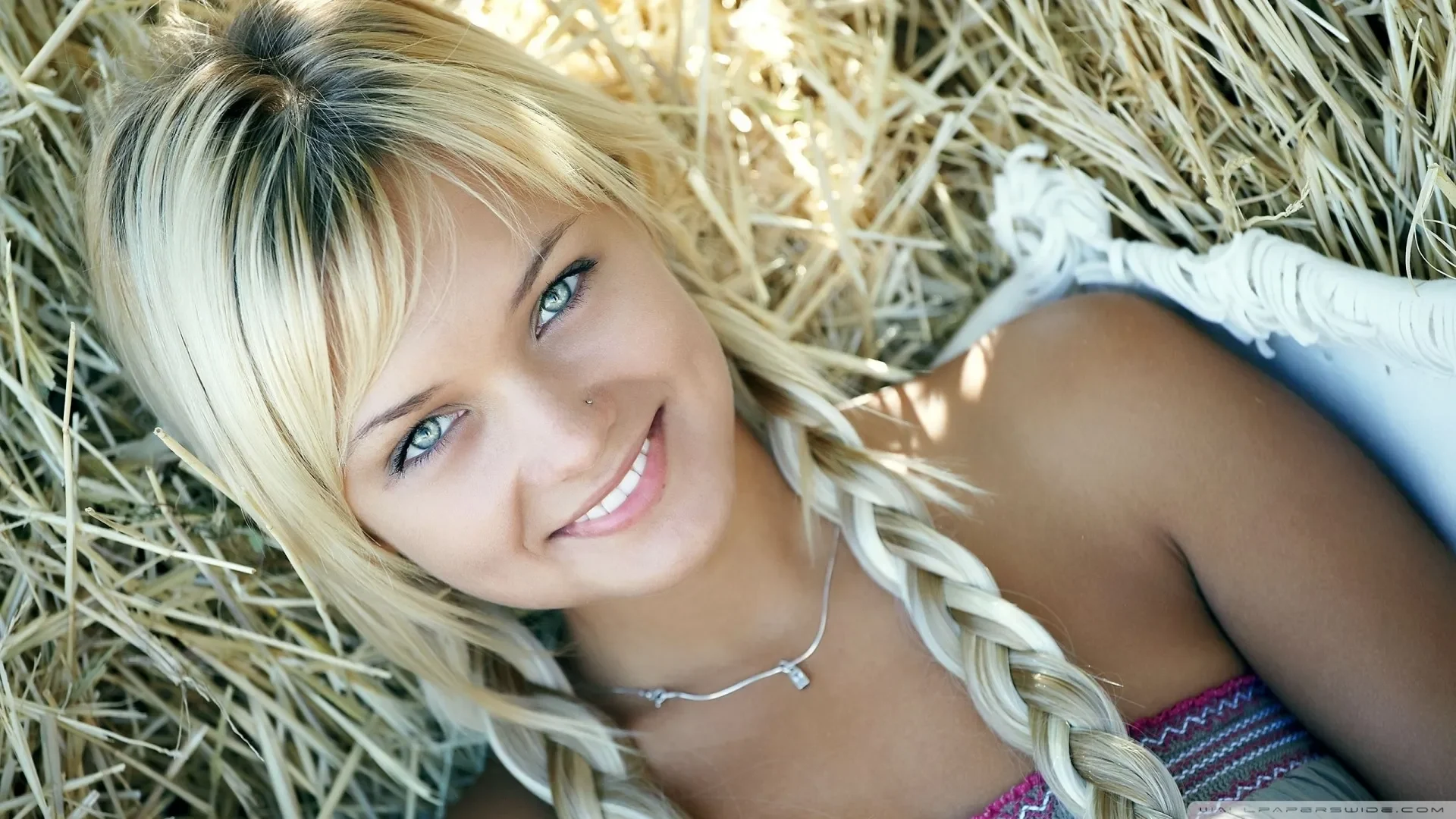 Blonde girl 2 wallpaper 1920x1080