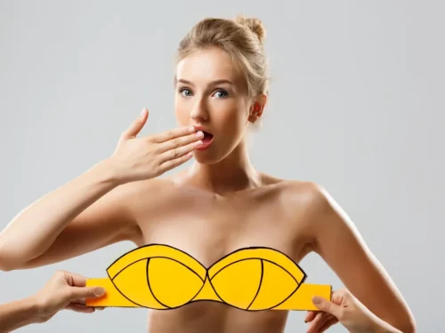 Už deginimąsi Baltijos pajūryje be liemenėlių gresia bauda