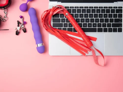 Kas yra spankingas? BDSM žaidimų vakarėlių terminai