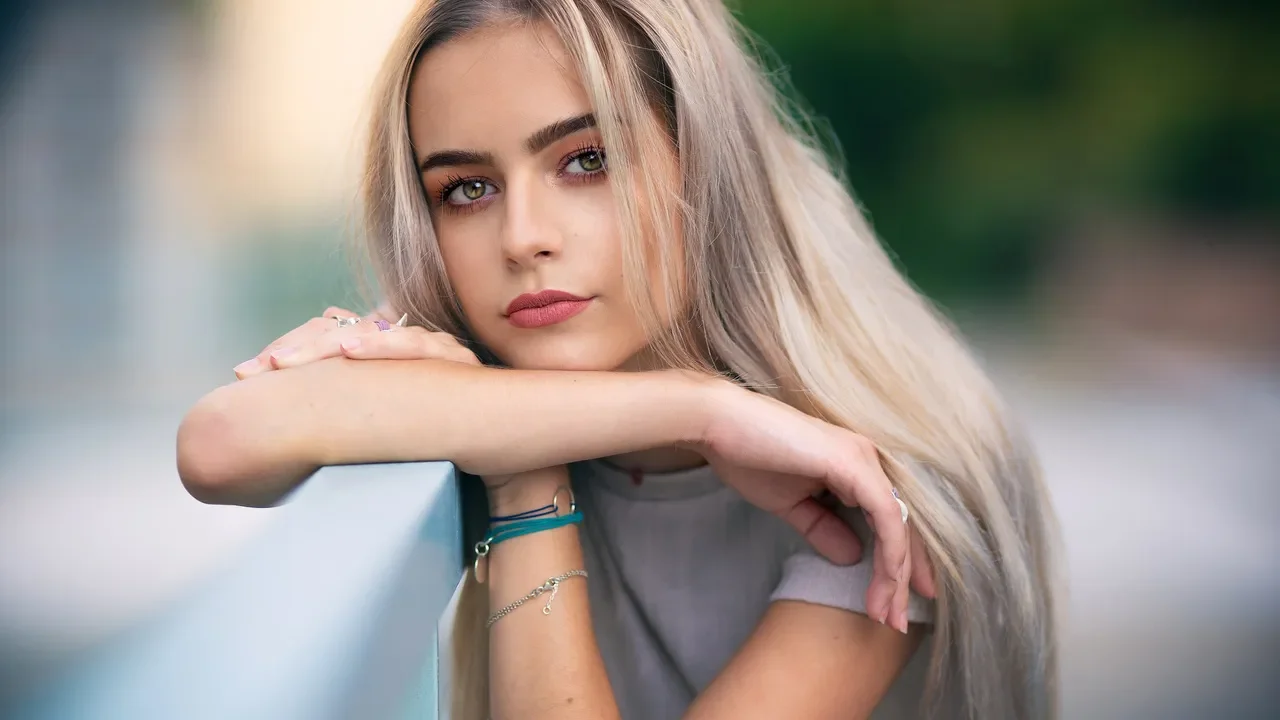 Cute girl blonde hairs 1p 1280x720