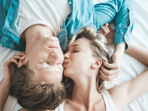 Kaip tinkamai glostyti moters krūtis. Tinkamų glamonių nauda. Bendrosios rekomendacijos.