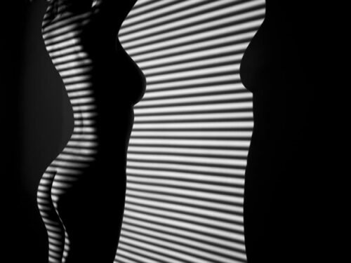 „Glamour“ pozavimo vadovas: 21 pavyzdinė poza pradedančioms (21)