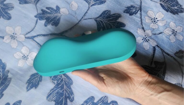 VibePad Intense strong firm silicone grinder toy