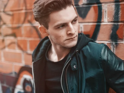 Vaikinų masturbacijos gidas: Analinio stimuliavimo masturbacijos technika (1 dalis)