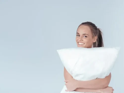 „Putytės stimuliacija su pagalve“: 48 geriausios pozos ir seksualūs būdai, kaip merginai tai daryti teisingai (3)