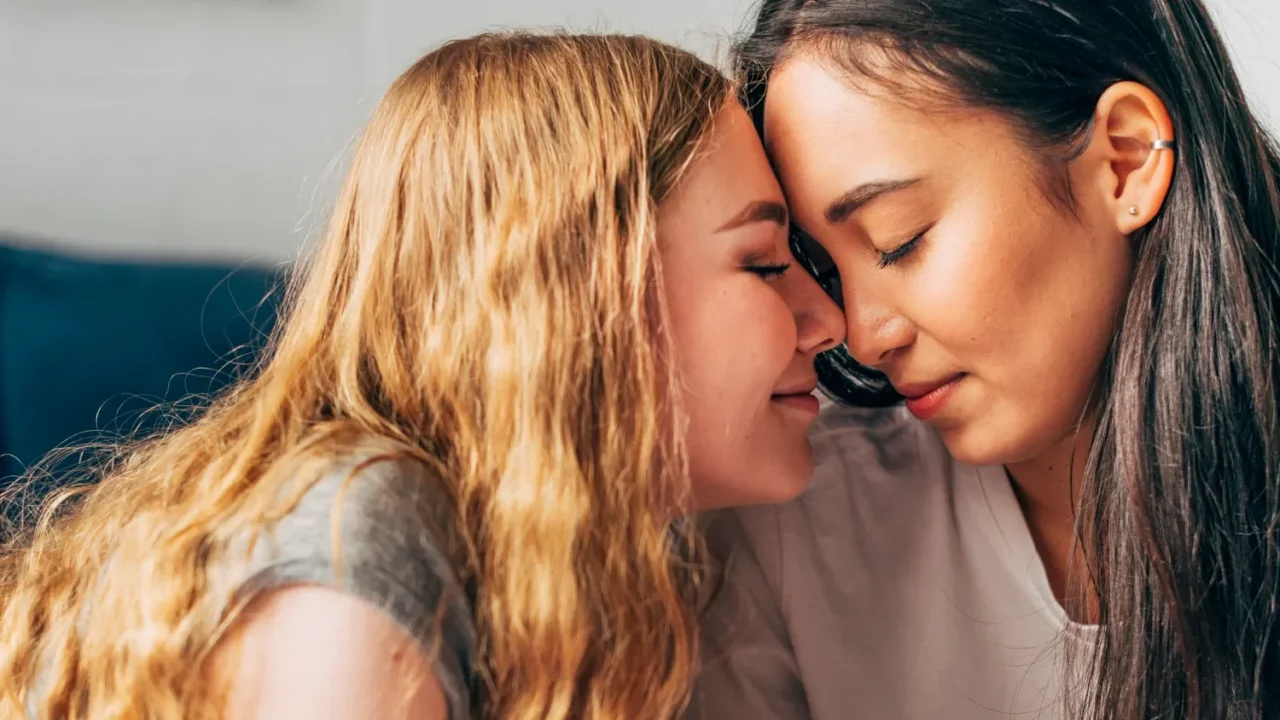 Lesbians (2)