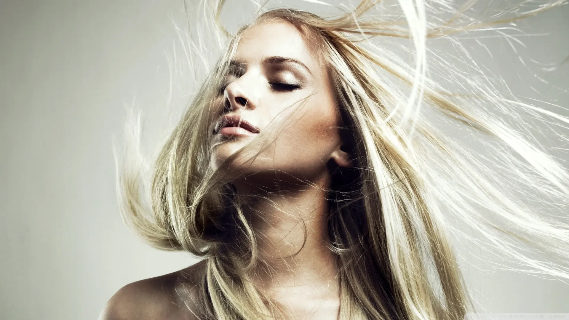 Long hair blonde wallpaper 1920x1080