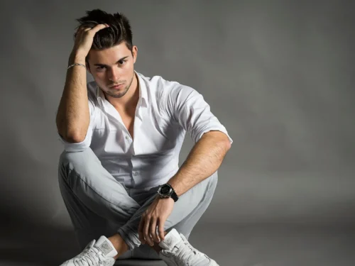 CFNM: apsirengusi moteris ir nuogas vyras (2 dalis) Viskas apie CFNM