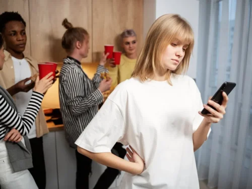 Paaugliai platina giliai suklastotus vienas kito aktus. Tai ne juokai.