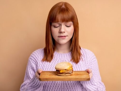 Kad papukai merginoms augtų: mitas ar realybė ir  kaip papildyti trūkstamą estrogeno kiekį