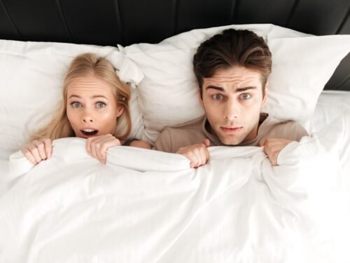 Merginų masturbacijos metodai. 15 visiškai atvirų ir nuoširdžių merginų atskleidė savo intymias paslaptis apie mėgstamą solo sekso stilių.