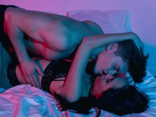 Sekso pozos. 5 itin paprastos (ir smagios!) sekso pozos pradedantiesiems