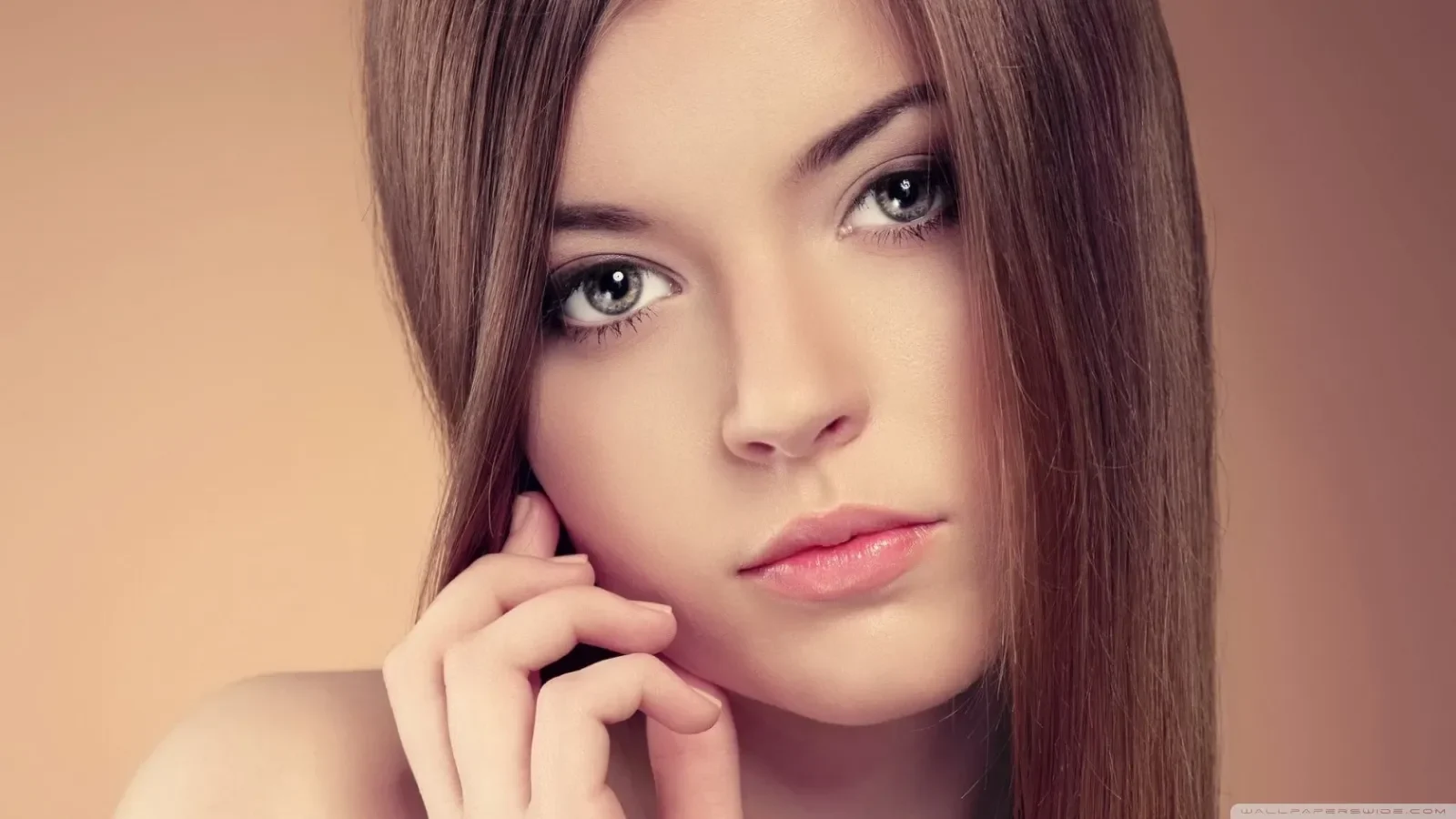 Pretty girl 4 wallpaper 1600x900