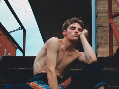 Vaikinų masturbacijos technika nr. 174. „Atsuktuvas“