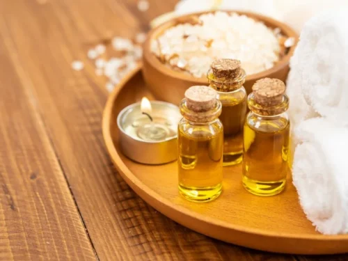 Kodėl profesionaliam masažui svarbu pasirinkti masažo aliejų