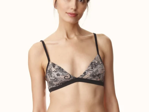 Kaip natūraliai padidinau savo krūtis (1) Mano mažų krūtų istorija