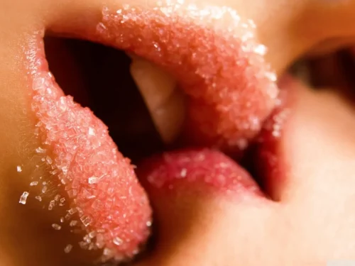 Švedijos laikraščiai atsisakė spausdinti „lesbietiškos meilės“ reklamą