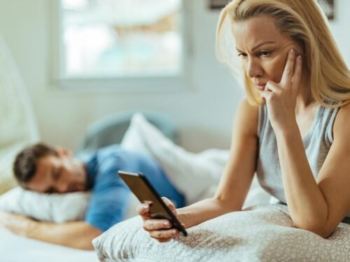 TOP patarimas iš psichologo: kaip išeiti iš meilės trikampio. Trikampių tipai ir savybės. Priežastys. Prie ko veda meilės trikampis? Kaip atsikratyti?