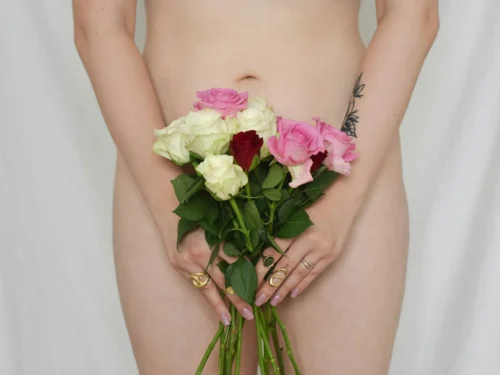 Kaip išmasturbuoti merginą. Technika Nr. 380. Masturbacijos technika „Žiedas aplink rožyną“