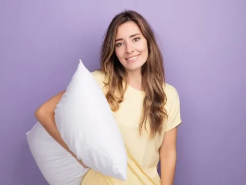 „Putytės stimuliacija su pagalve“: 48 geriausios pozos ir seksualūs būdai, kaip merginai tai daryti teisingai (4)