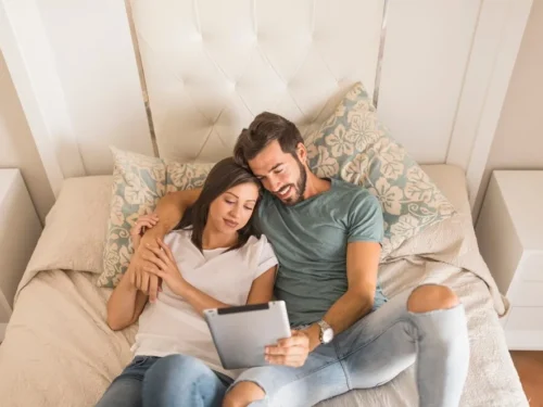 How to Perform Cunnilingus: Tips from the Experts